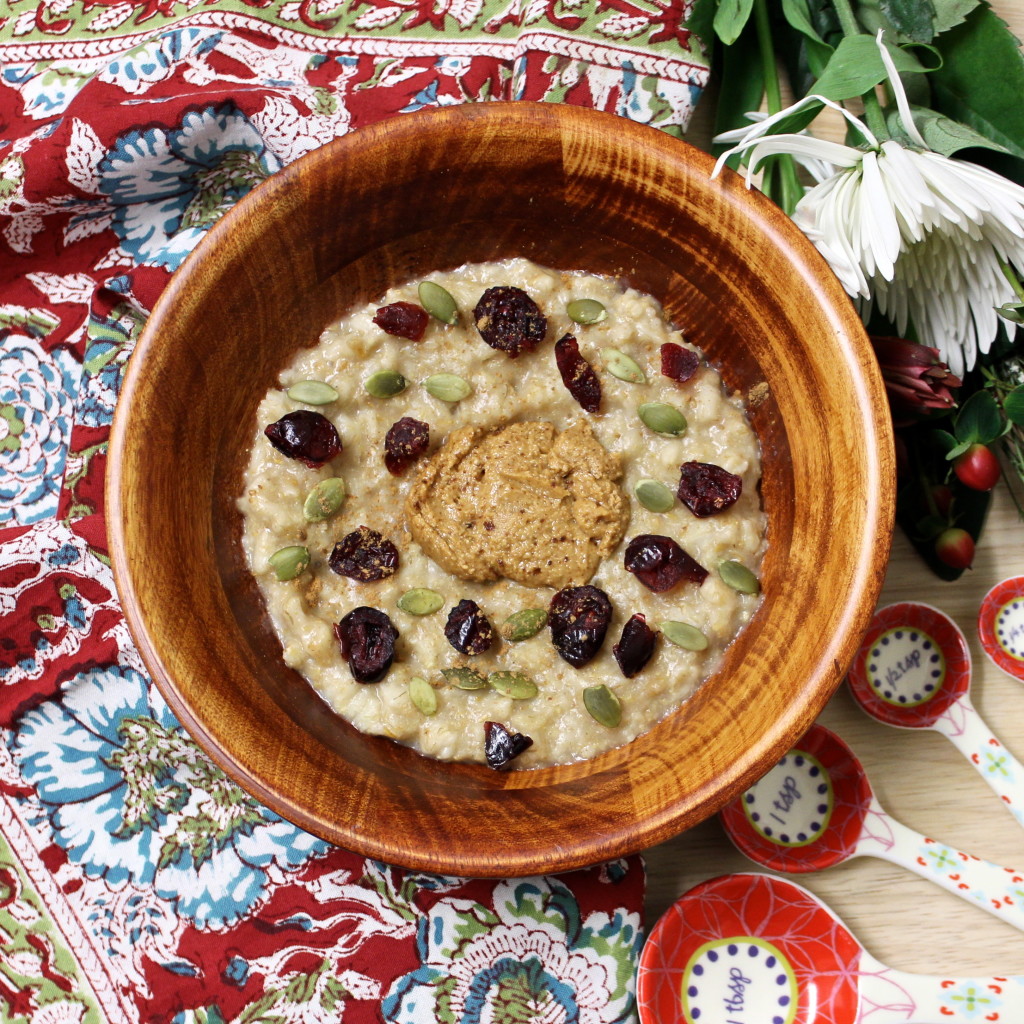 Maple Spice Oatmeal Bowl of Goodness