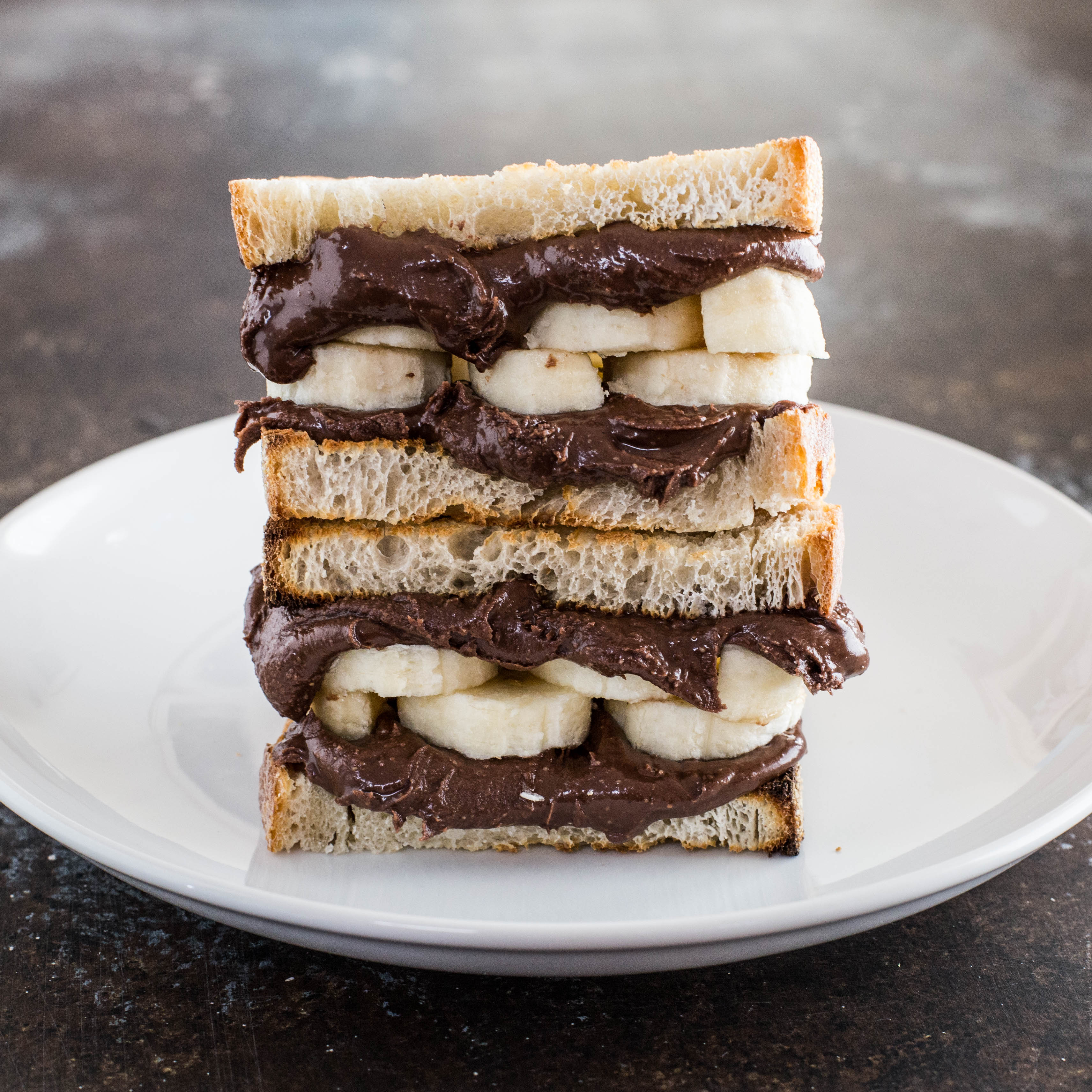 Grilled Chocolate Peanut Butter Banana Sandwich